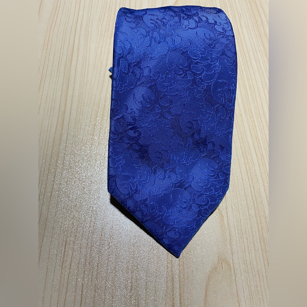 BCBGMaxAzaria Elegant Blue Tie